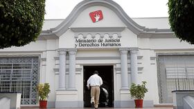 Proyecto del Minjusdh para obligar a los medios de comunicación a difundir las acciones del Gobierno contra la delincuencia en estado de emergencia ha generado rechazo en los gremios periodísticos. (Foto: Diana Chávez / Archivo GEC)