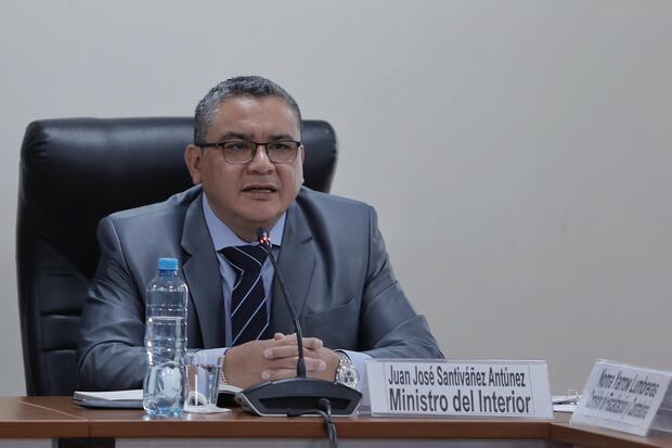 "No tengo ningún rabo de paja", remarcó Santiváñez durante su participación en la Comisión de Fiscalización. Negó en distintas oportunidades que los audios contengan su voz. (Foto: Joel Alonzo / GEC)