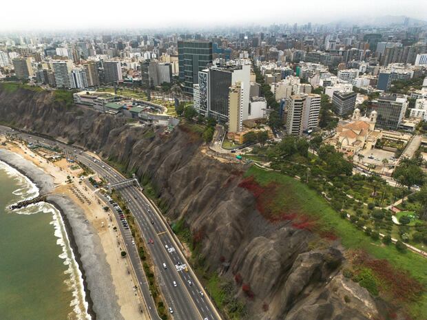 El proyecto unirá el malecón miraflorino con la playa Redondo, en un recorrido de 310 metros en tres minutos. (Foto: Alejandro Melgarejo)